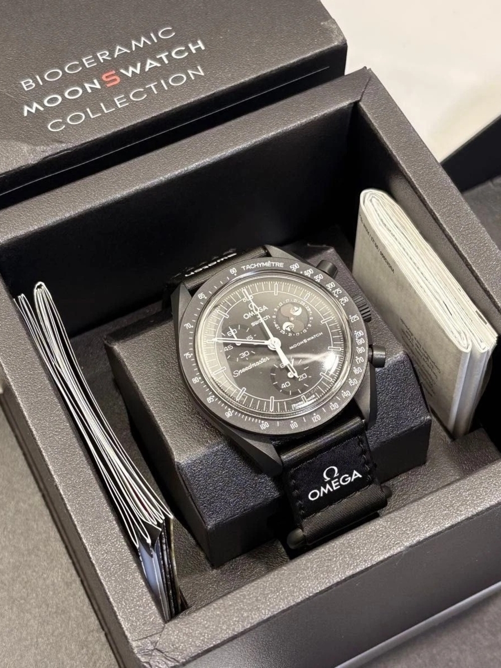 OMEGA x Swatch MISSION TO THE MOONPHASE NEW MOON – Black Bioceramic Snoopy Watch